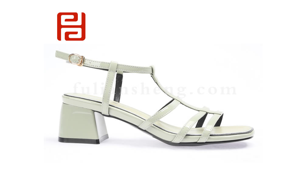 福連升夏季新款方頭百搭涼鞋 粗跟露趾一字帶女時裝圖片