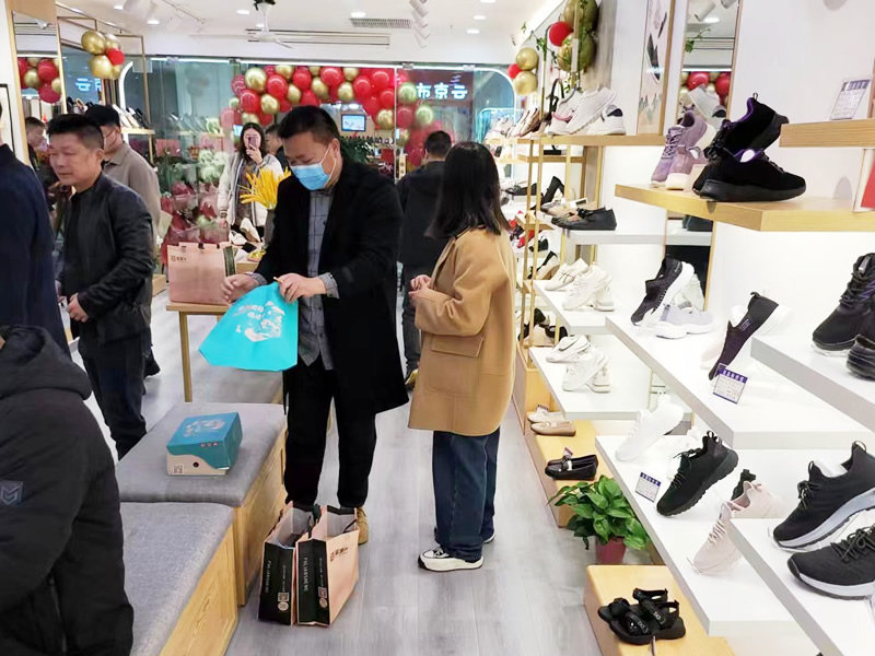 實體鞋店的鞋子利潤多大才賺錢？