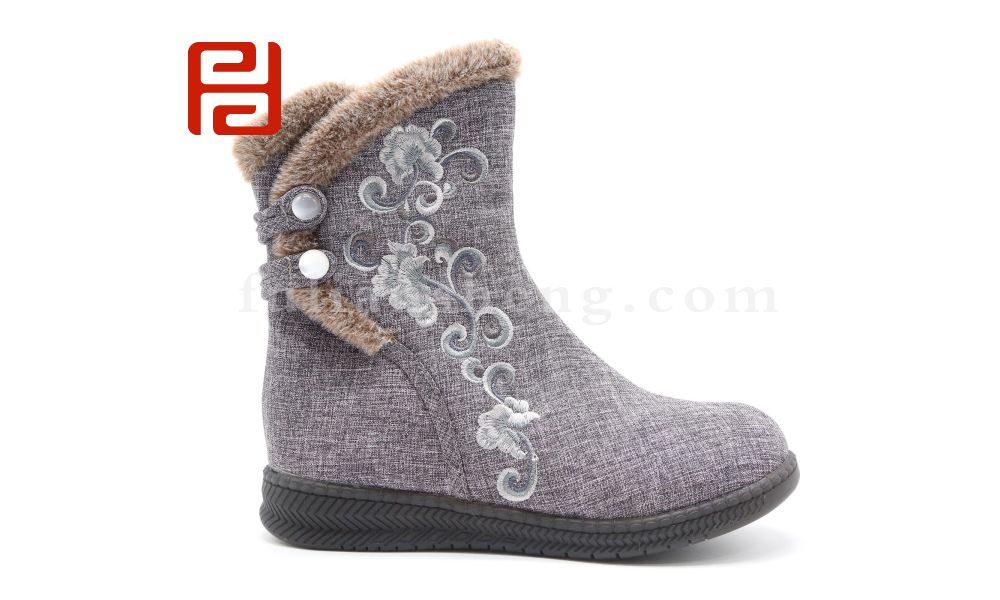 福連升老北京布鞋冬季加絨保暖中國風刺繡短靴女款圖片