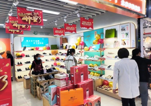 開(kāi)個(gè)鞋店怎么樣？加盟好還是自己進(jìn)貨好