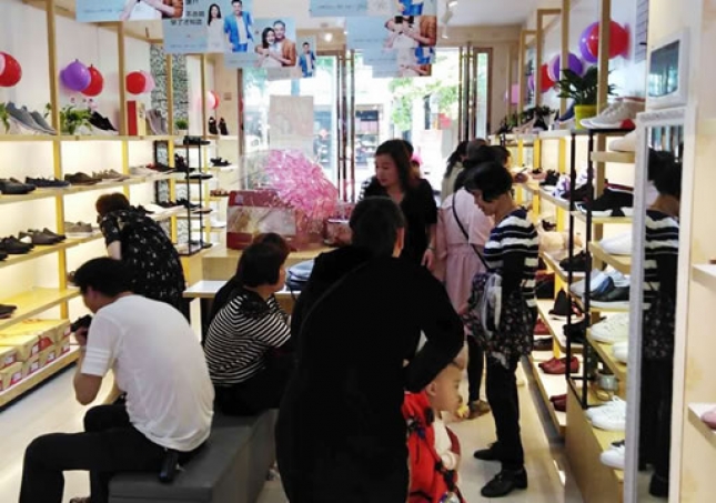 賀：福連升中年鞋湖南衡陽(yáng)祁東縣歸陽(yáng)3分店正式開(kāi)業(yè)！